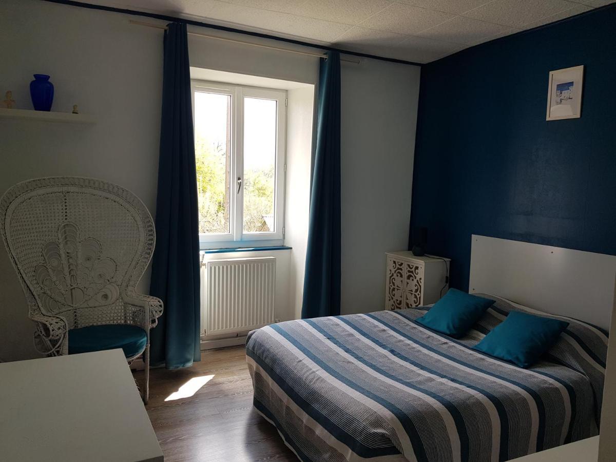 Bed and Breakfast Les Forges De Planechaud Saint-Sornin-Leulac Esterno foto