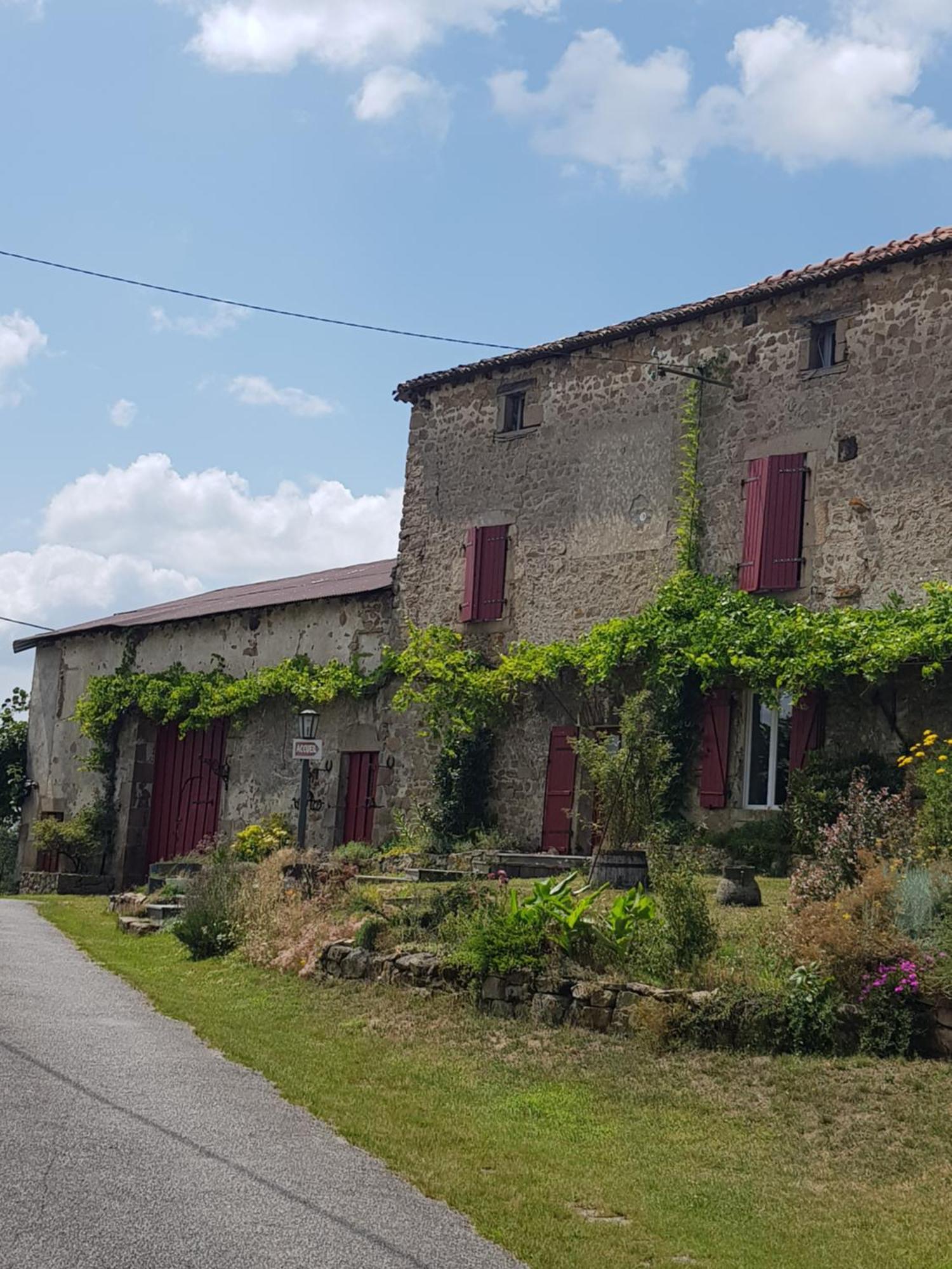 Bed and Breakfast Les Forges De Planechaud Saint-Sornin-Leulac Esterno foto